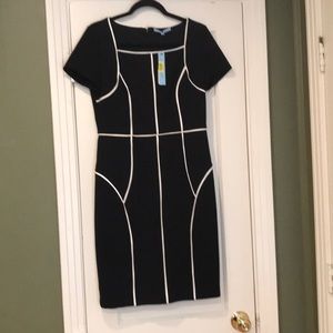 Magic black dress with white piping - G088